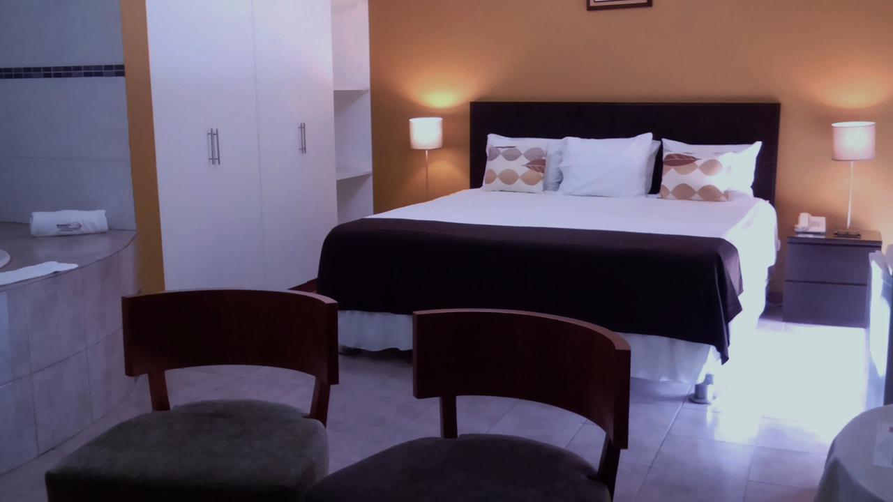 Tomicaya Kajaca Suite Hotel מראה חיצוני תמונה